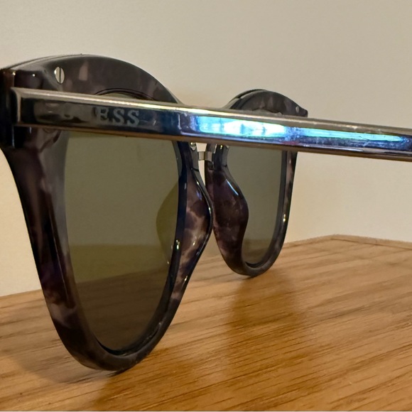 Guess Purple Tortoise Silver Edge Sunglasses - Picture 3 of 3